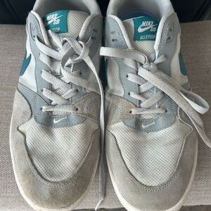 Nike sb size 11